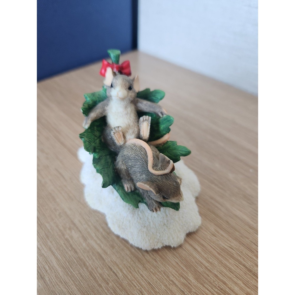 Charming Tails‎ Flying Leaf Saucer Mouse Snow Winter Silvestri Figurine